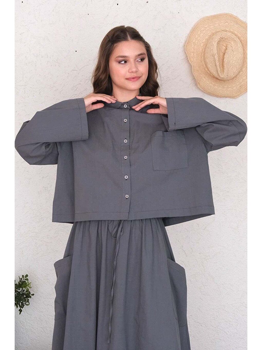 Antrasit Organik Keten Cepli Crop Gömlek-1
