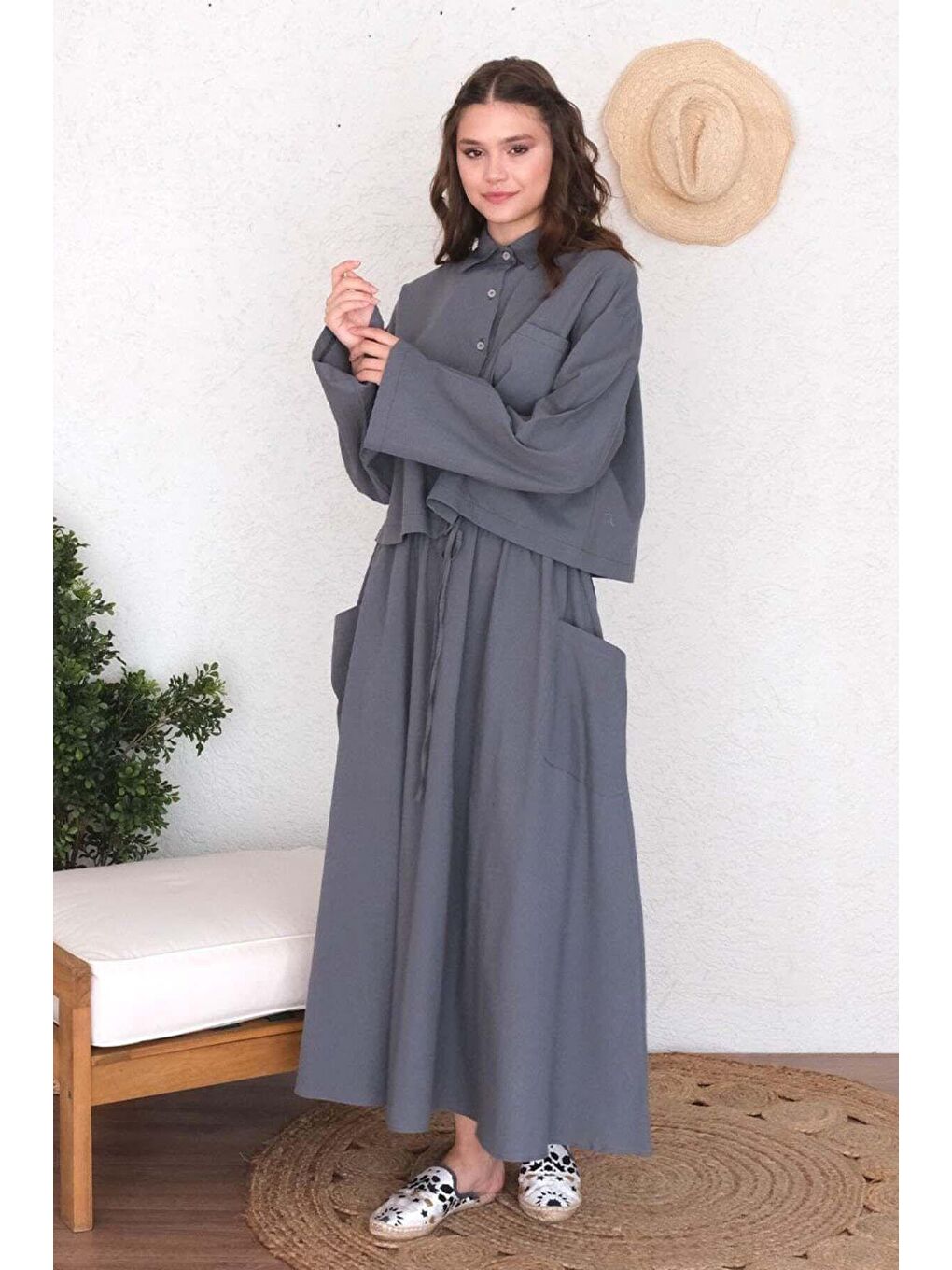 Antrasit Organik Keten Cepli Crop Gömlek-5