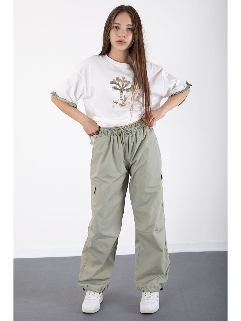 Haki Kız Çocuk Tişört ve Kargo Cepli Pantolonlu 2'li Takım 20395-2