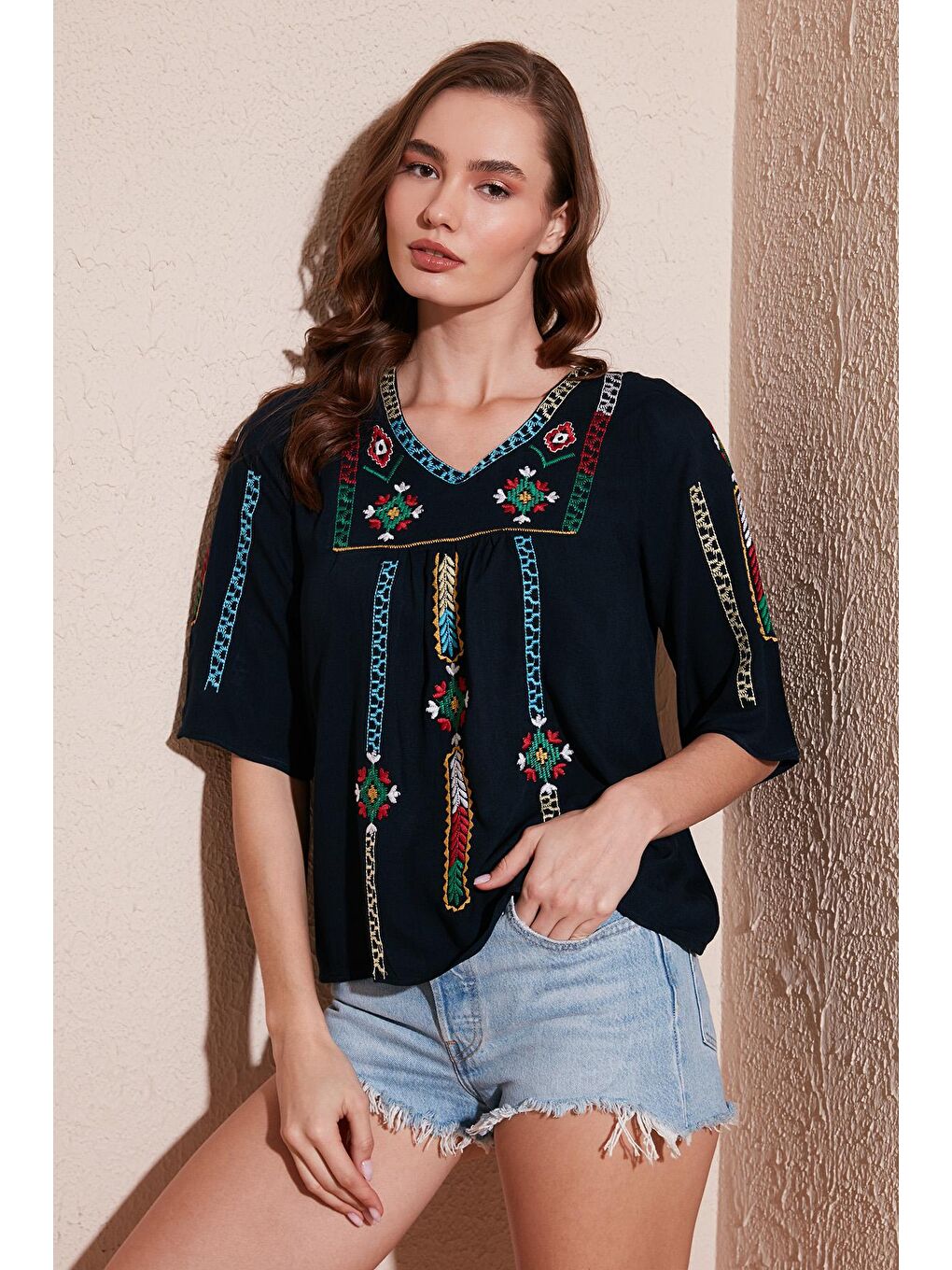 Lela Lacivert Pamuklu Regular Fit Nakış İşlemeli Bluz 611Bz0247 - 1
