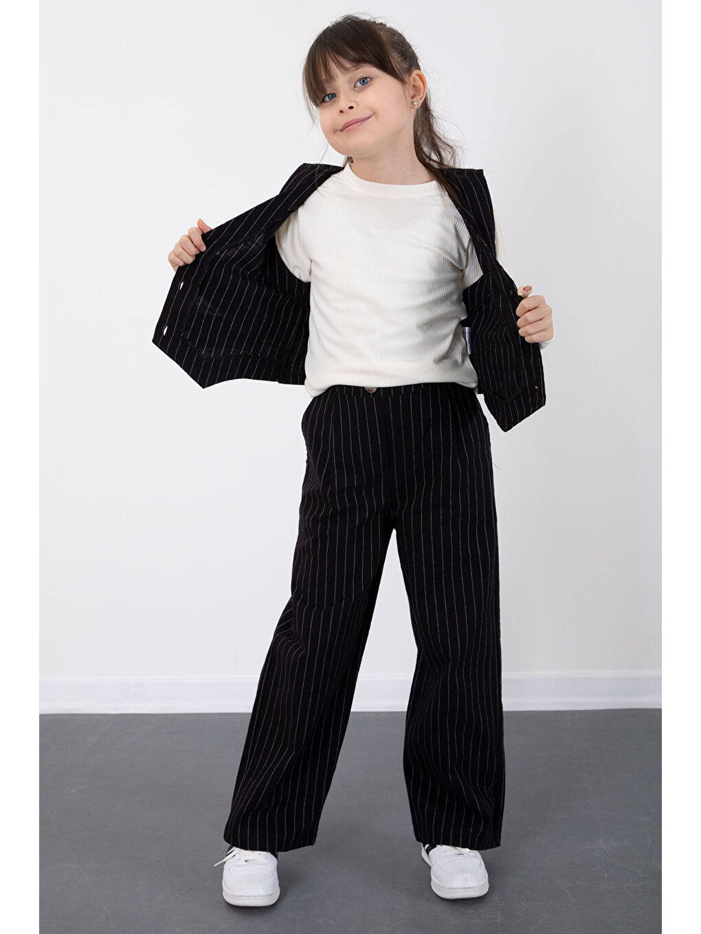 Siyah Çizgi Desenli Yelekli Geniş Paça Pantolonlu Kız Çocuk Badili 3lü Takım 20493-3