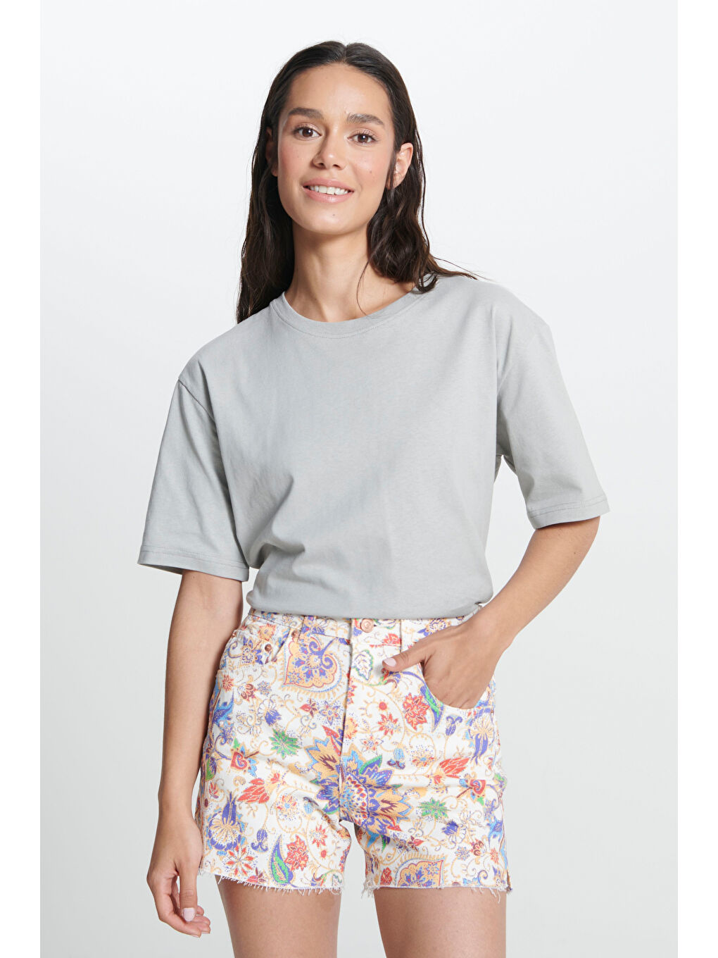 Relaxed Fit Geniş Kesim Bisiklet Yaka %100 Pamuk Gri Tişört-1