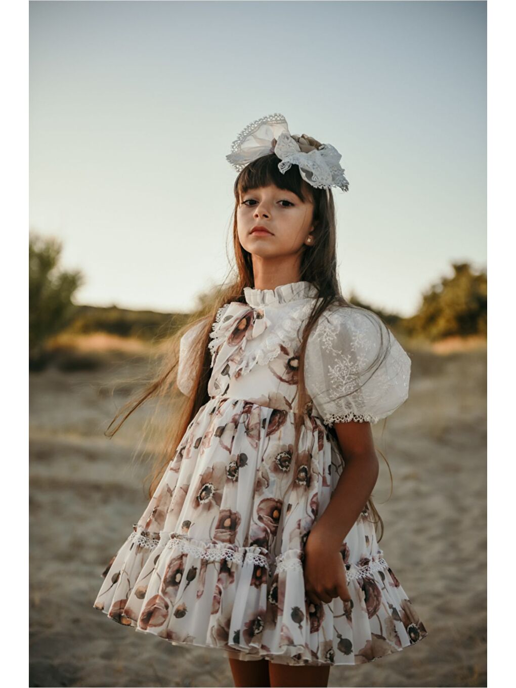 Kahverengi Çiçek Baskılı Kız Çocuk Taç Aksesuarlı Kısa Elbise-2