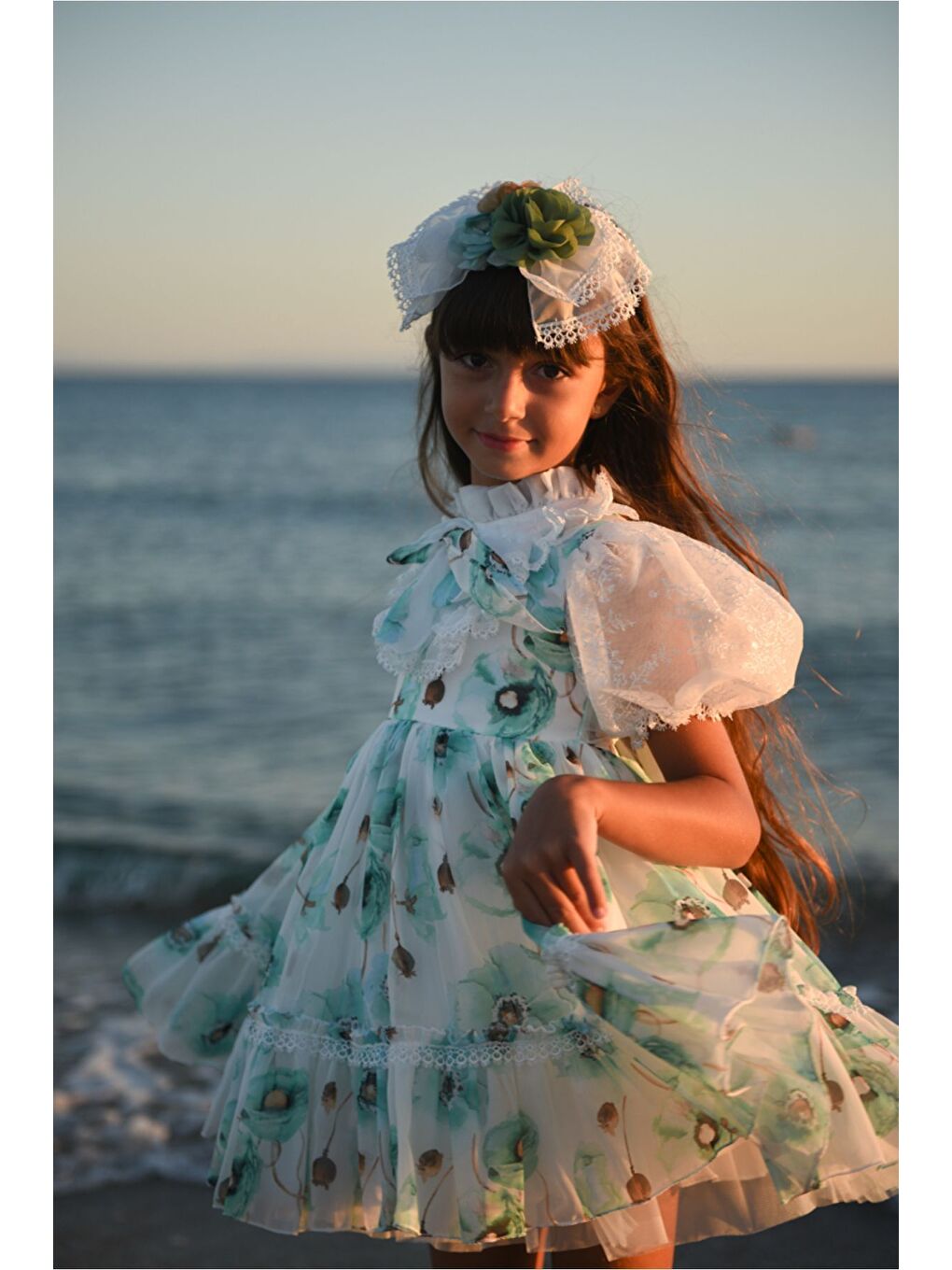 Yeşil Çiçek Baskılı Kız Çocuk Taç Aksesuarlı Kısa Elbise-1