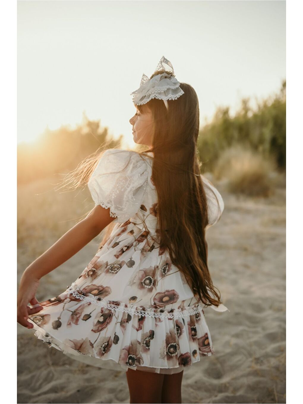 Kahverengi Çiçek Baskılı Kız Çocuk Taç Aksesuarlı Kısa Elbise-4