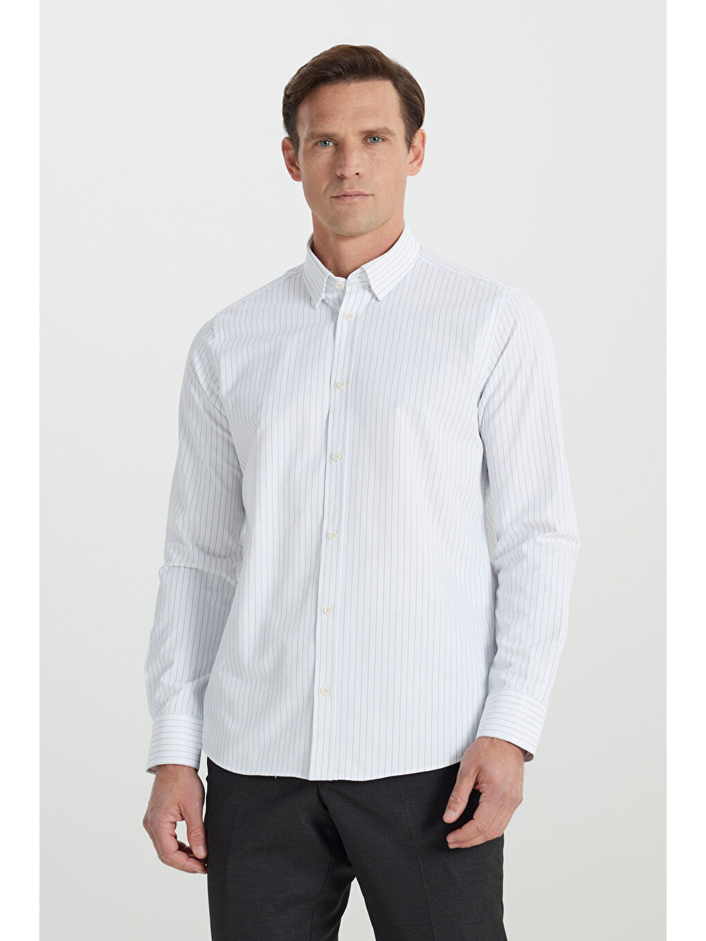 Erkek Beyaz-Haki Pamuklu Oxford Slim Fit Dar Kesim Gizli Düğmeli Yaka Çizgili Gömlek-3