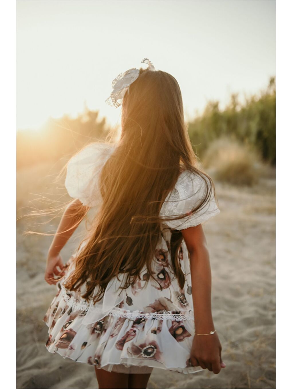 Kahverengi Çiçek Baskılı Kız Çocuk Taç Aksesuarlı Kısa Elbise-5