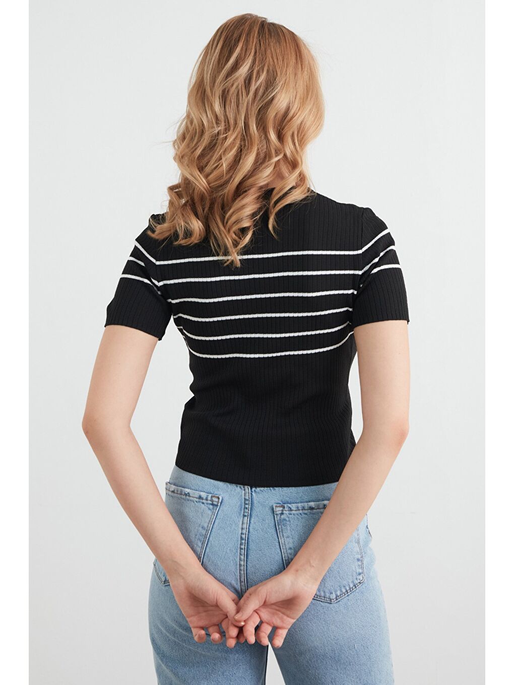 Siyah Çizgili Fitilli Bisiklet Yaka Triko Bluz-2