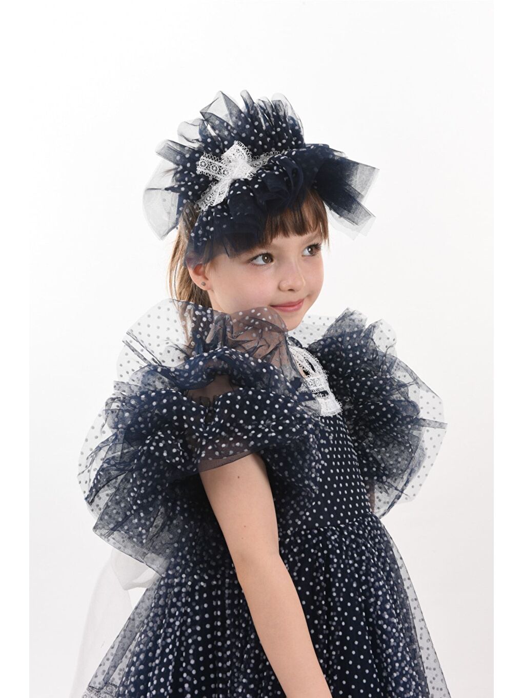 Beyaz Özel Tasarım Kız Çocuk Taçlı Abiye Puantiyeli Uzun Elbise_M2348-6