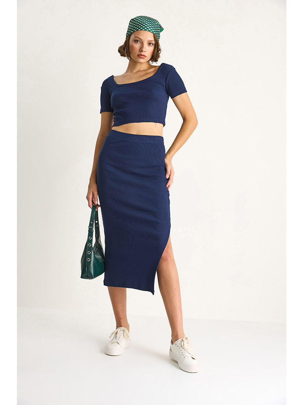 Lacivert Kadın Kare Yaka Kısa Kollu Crop Yırtmaç Detaylı Kaşkorse Alt-Üst Takım-2