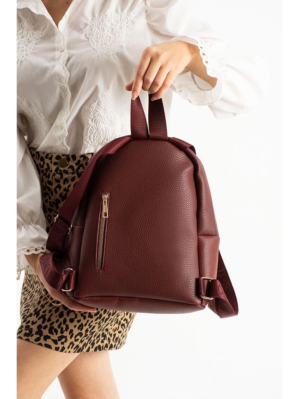 Bordo Sane Çok Cepli Yumuşak Dokulu Kadın Sırt Çantası BP-4865S