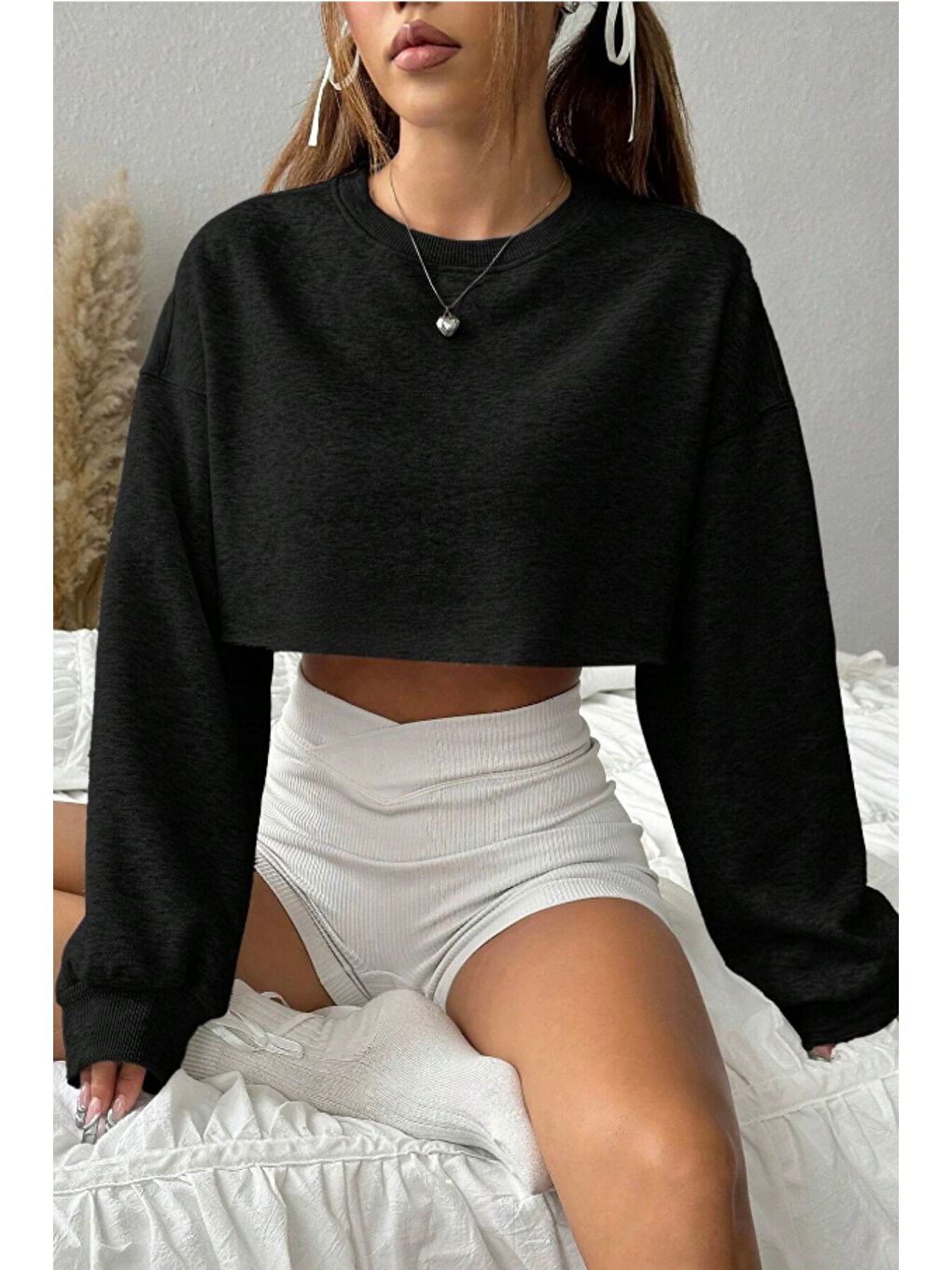 Kadın Siyah Oversize Crop Bisiklet Yaka Şardonlu Sweatshirt-1