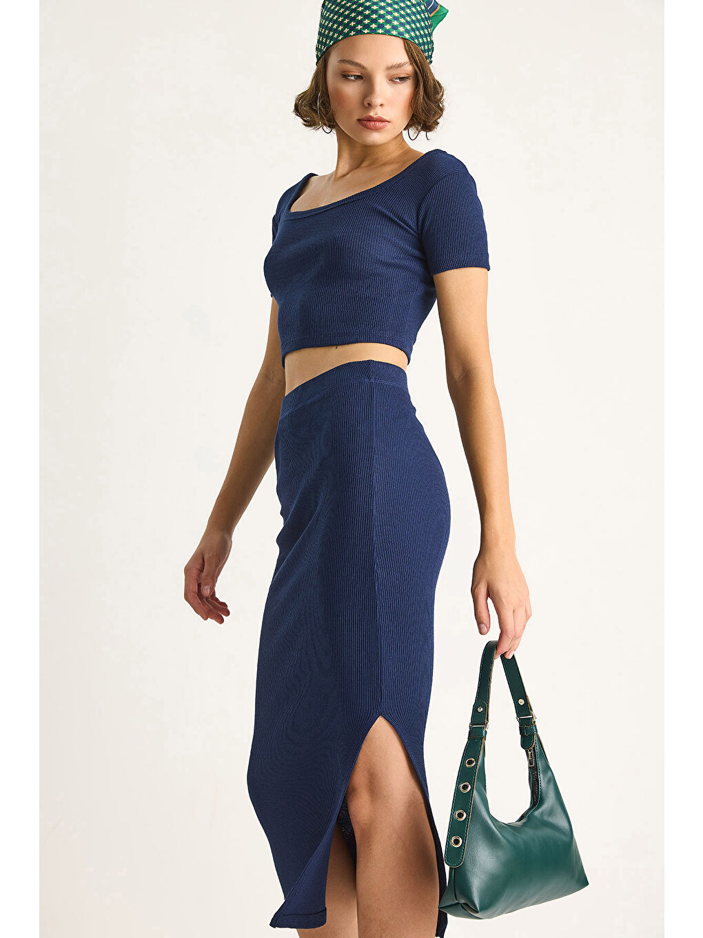 Lacivert Kadın Kare Yaka Kısa Kollu Crop Yırtmaç Detaylı Kaşkorse Alt-Üst Takım-4