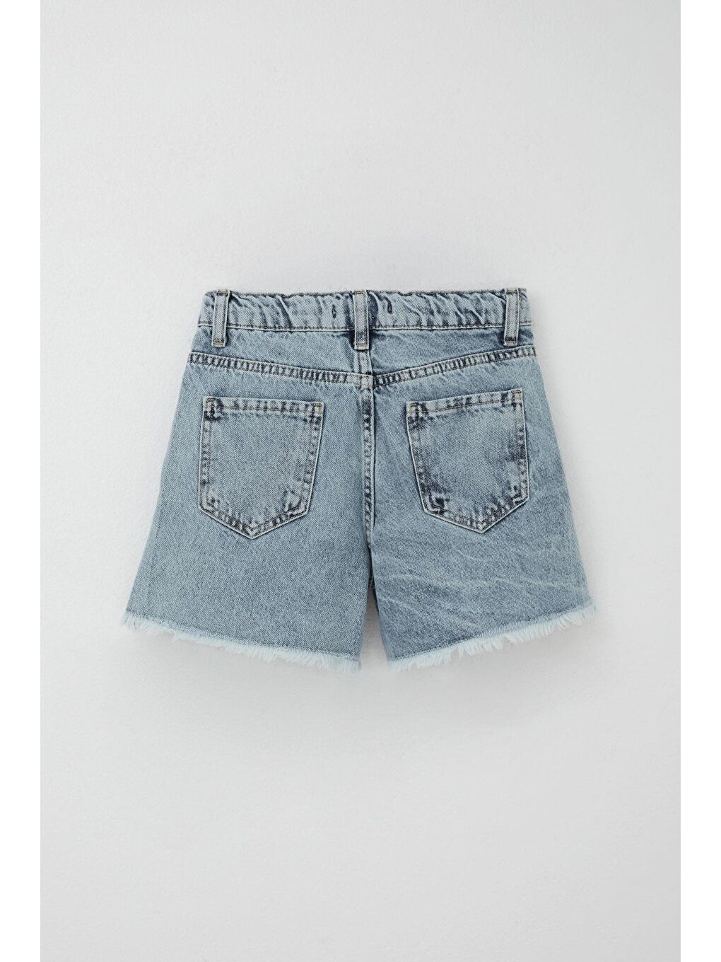 Kız Çocuk Şort Jean Papatya Nakışlı Paçası Püskül Detaylı Açık Mavi (5-9 Yaş)-4