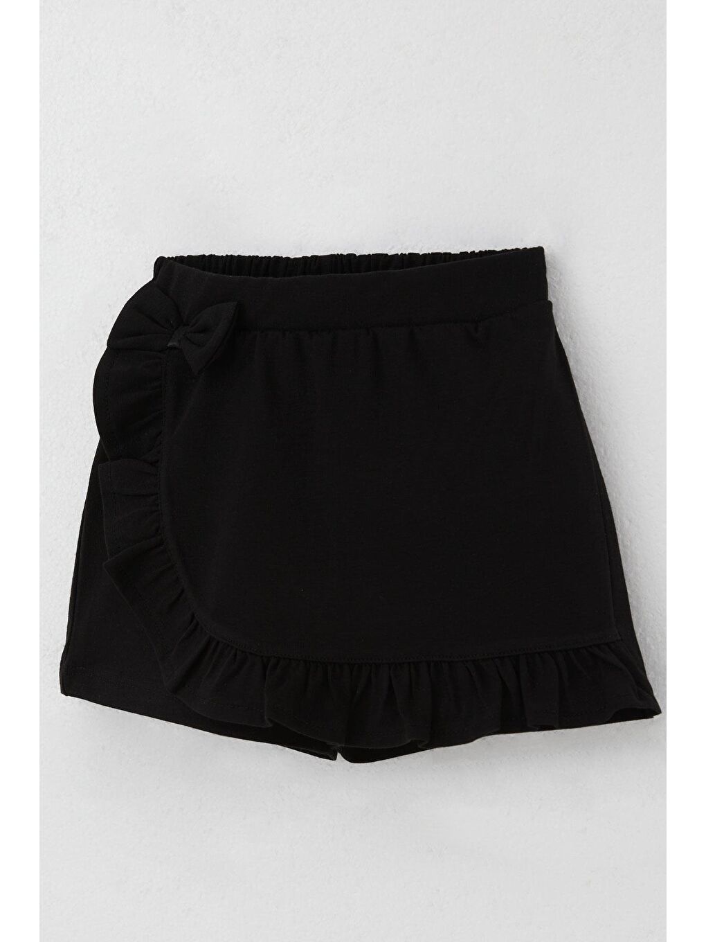 Kız Çocuk Şort Etek Fiyonk Aksesuarlı Fırfırlı Siyah (3-8 Yaş)-2