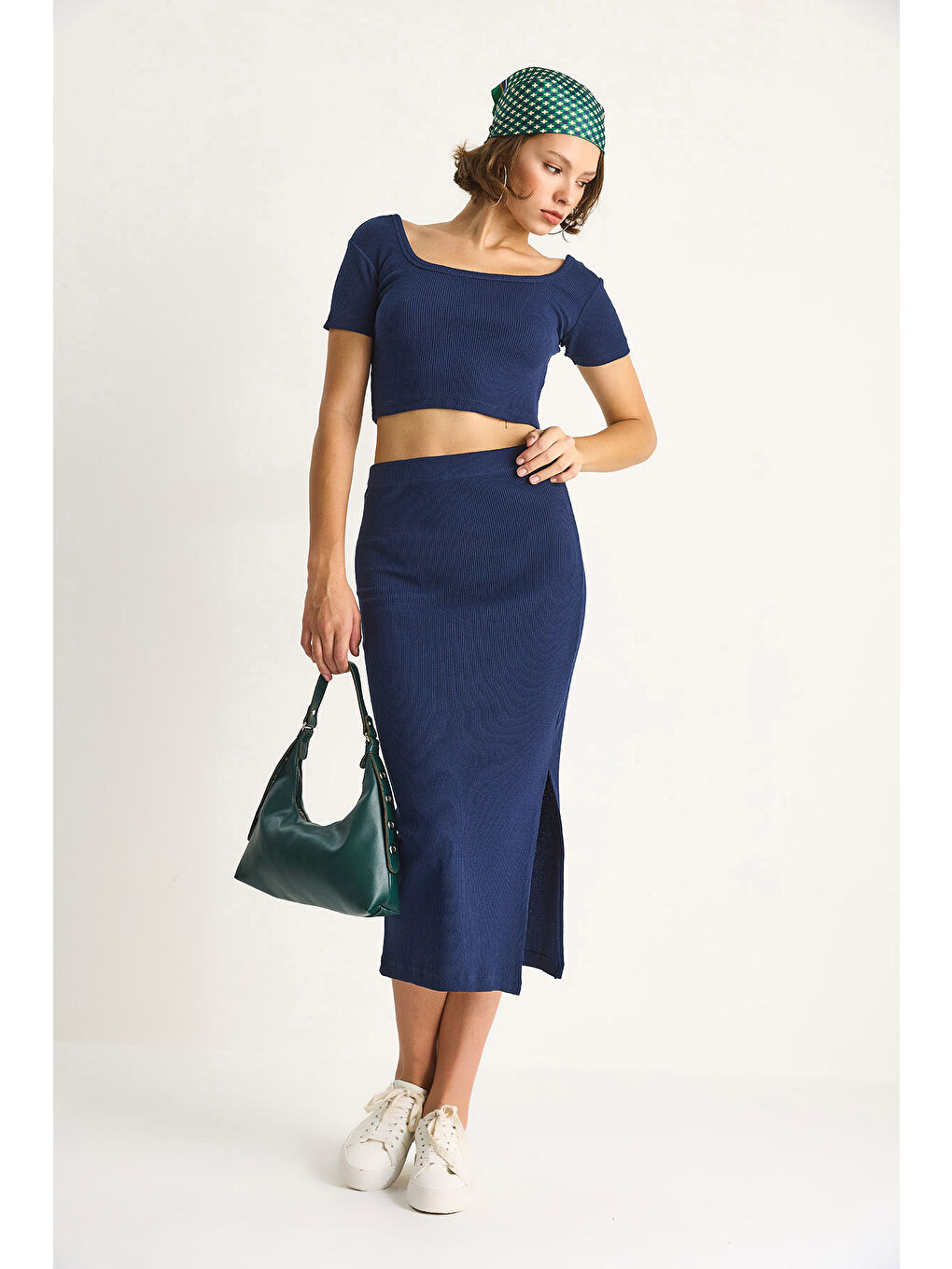 Lacivert Kadın Kare Yaka Kısa Kollu Crop Yırtmaç Detaylı Kaşkorse Alt-Üst Takım-6