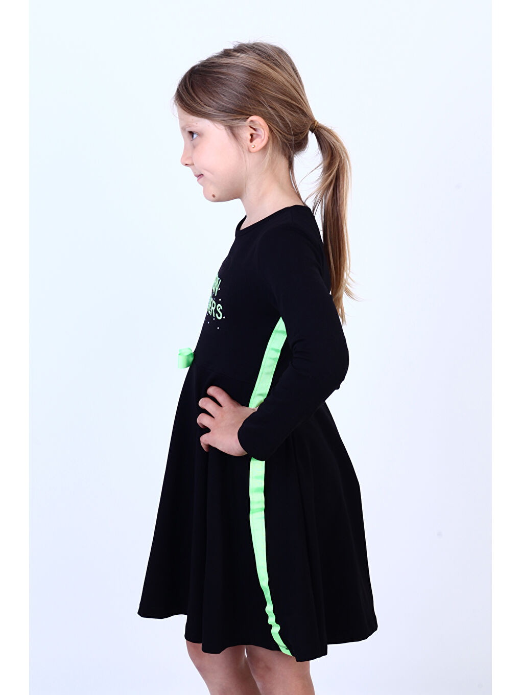 Siyah Kız Çocuk Neon Lover Nakışlı Elbise-1