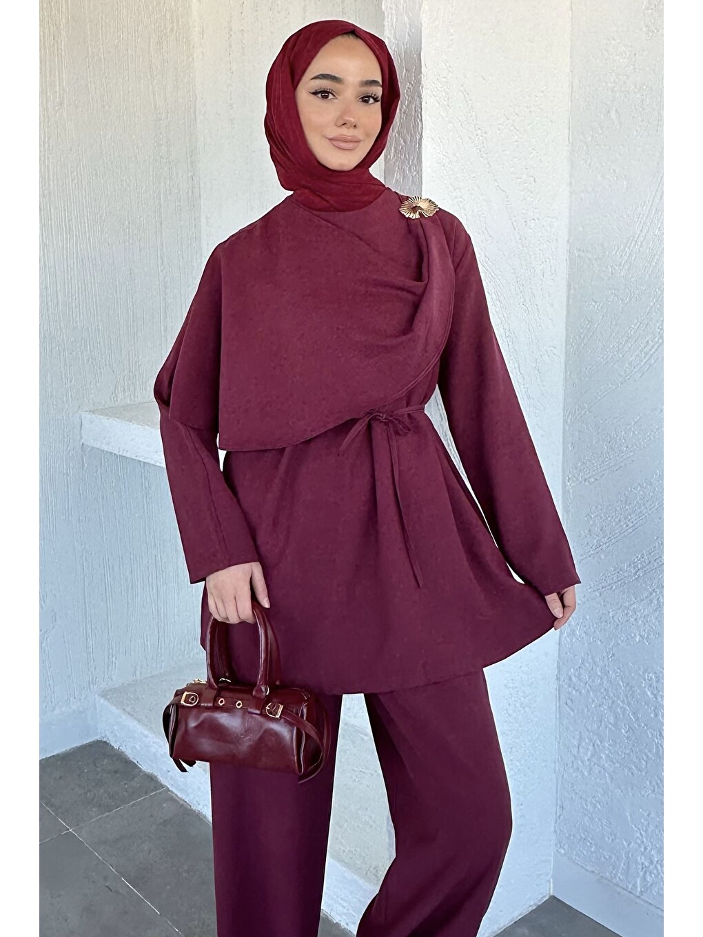 Bordo Bel Lastikli Pantolon Gold Toka Detaylı Bel Bağlamalı Tunik Tesettür İkili-1