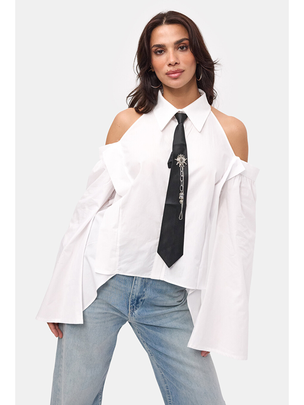 Kadın Beyaz Oversize Kravatlı Özel Tasarım Gömlek-4