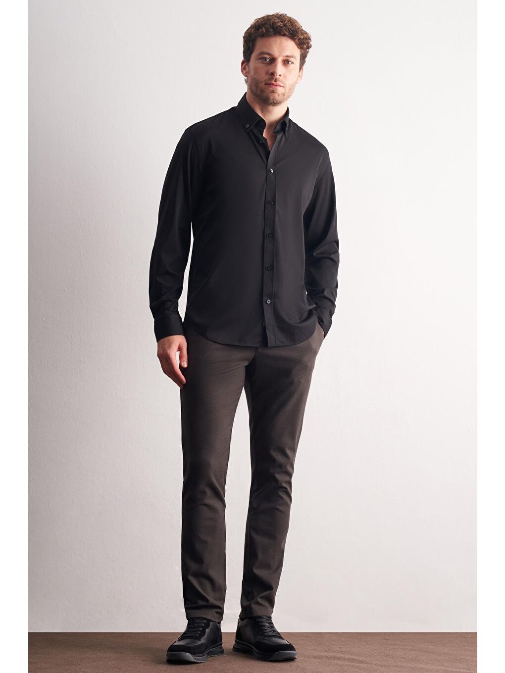 Siyah Düğmeli Yaka Örme Uzun Kol Performans Ürün Slim Fit Esnek Gömlek 1004255270-1