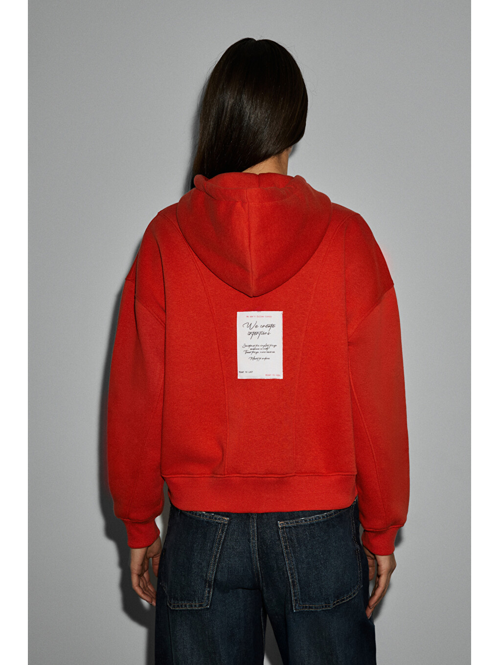 Vyselle Kadın Önü Kesikli Metal Fermuarlı Kapüşonlu Etiket Detaylı Oversize Kırmızı Sweatshirt-1