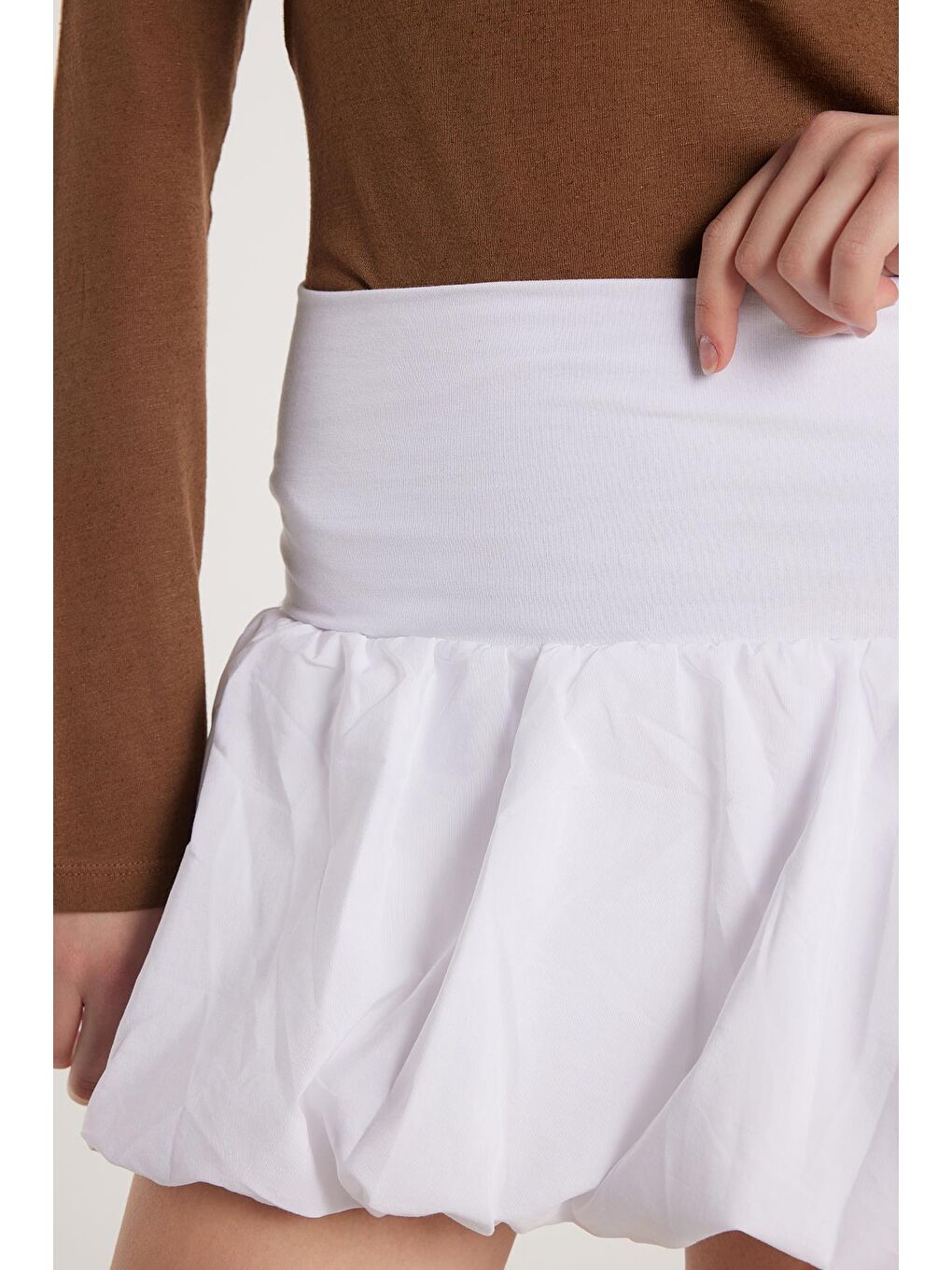 Kadın Slim Fit Pamuklu Lastikli Balon Mini Boy Beyaz Etek-1