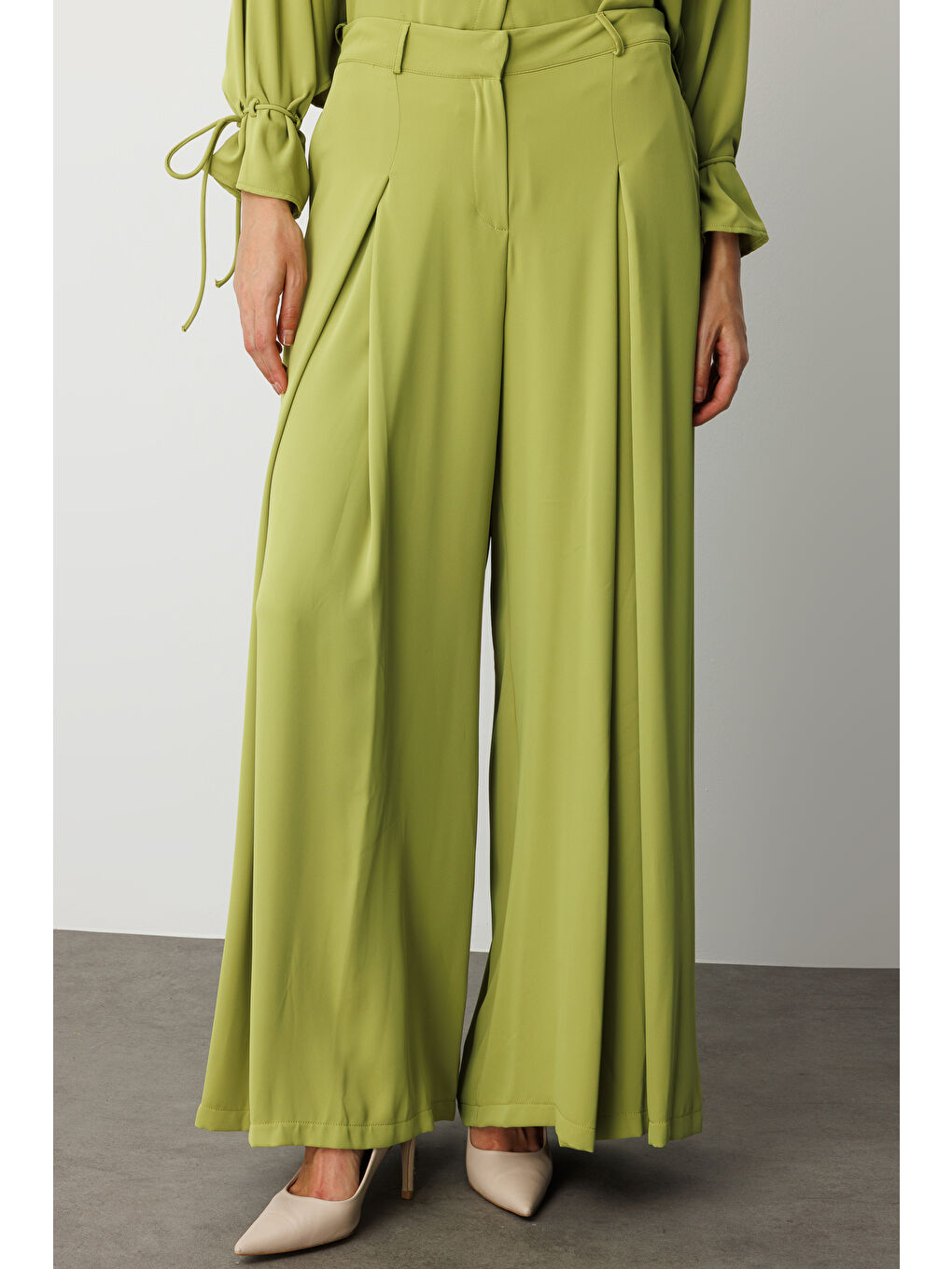 F.yeşili Geniş Pileli Bol Kesim Şifon Yeşil Pantolon-1