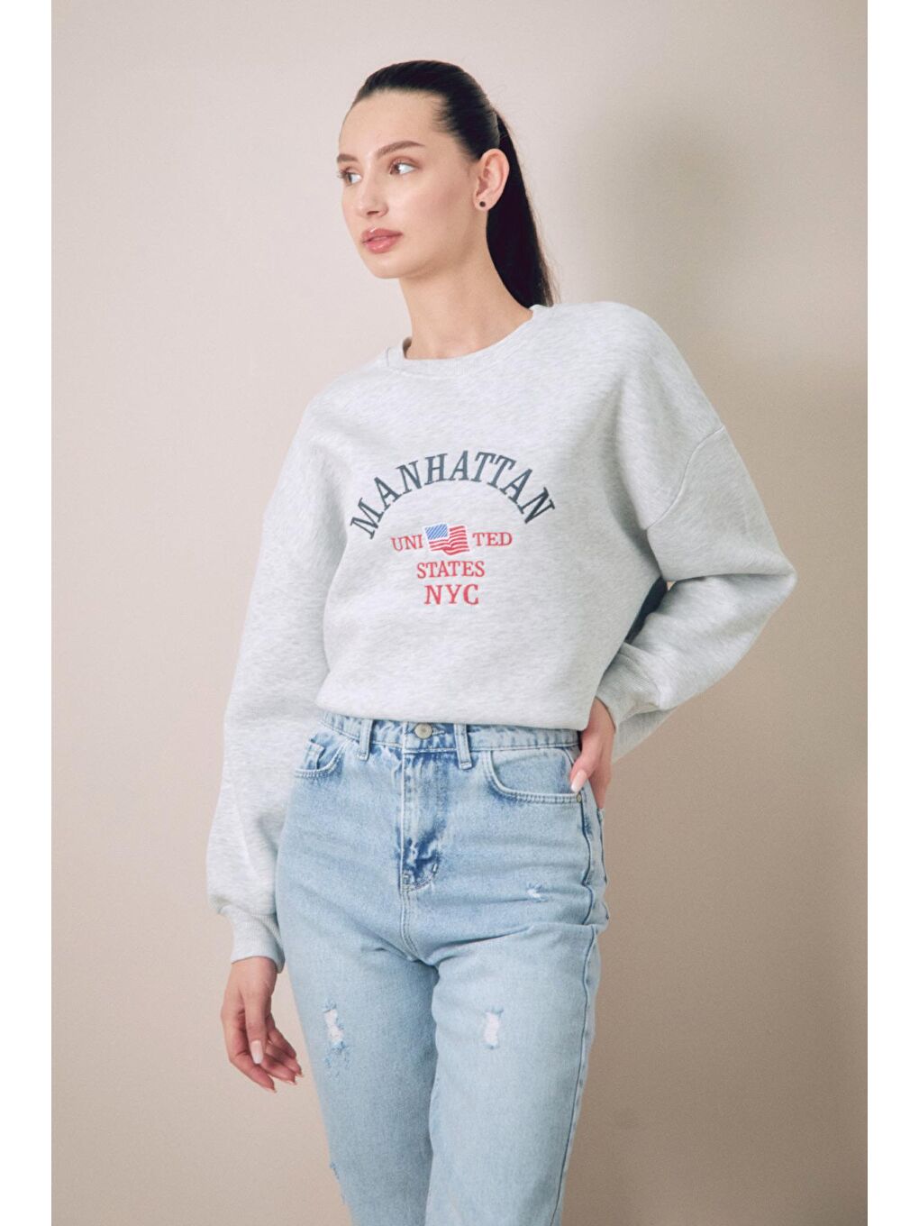 Fullamoda Gri Manhattan Nakışlı Bisiklet Yaka Sweatshirt