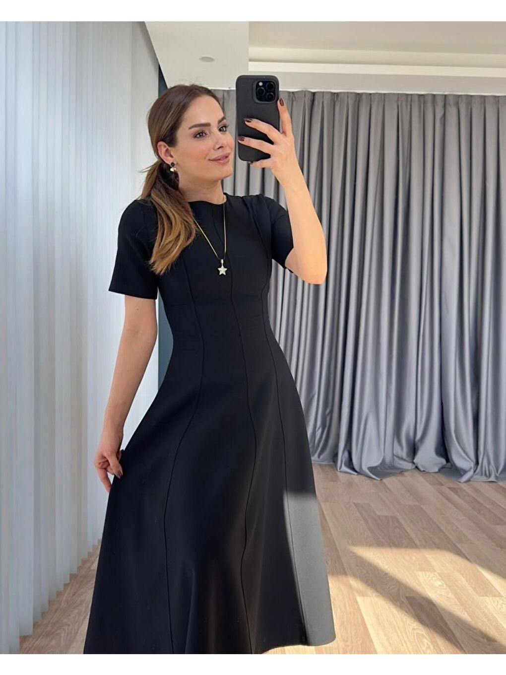 Siyah Kadın Kısa Kollu Bisiklet Yaka Maksi Boy Ithal Krep Elbise