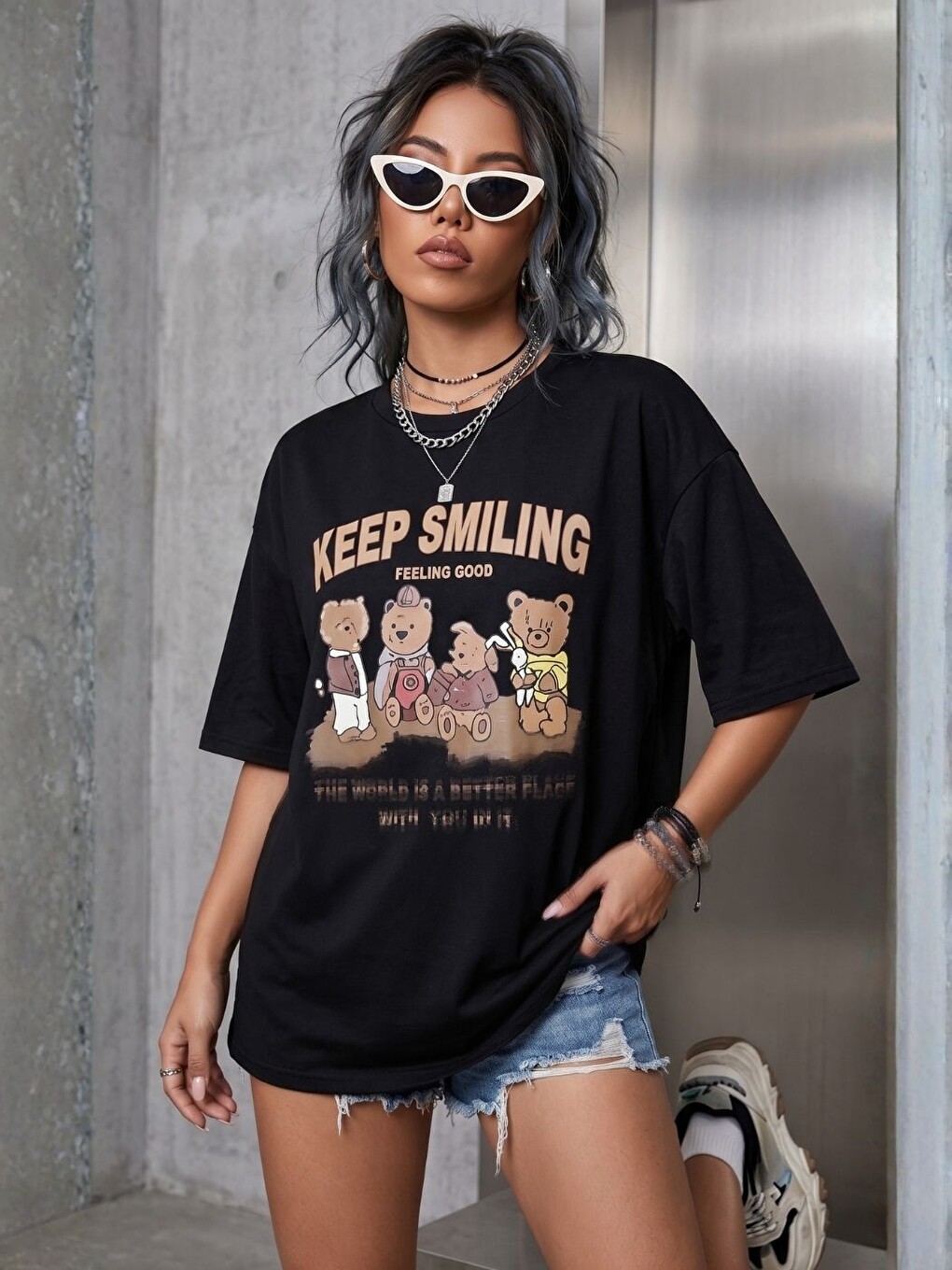 Kadın Keep Smiling Baskı %100 Organik Pamuk Relaxed Fit Yuvarlak Yaka Tişört Siyah