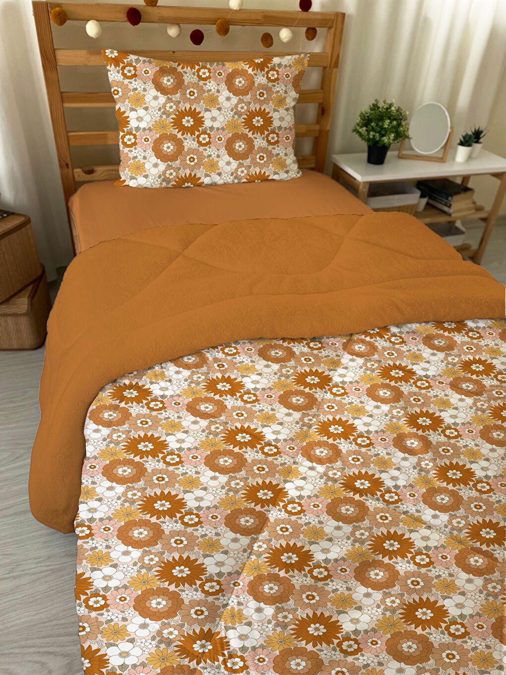 Karışık Çiçek Desenli Tek Kişilik Pelüş Yorgan Uyku Seti  160x220 cm-1
