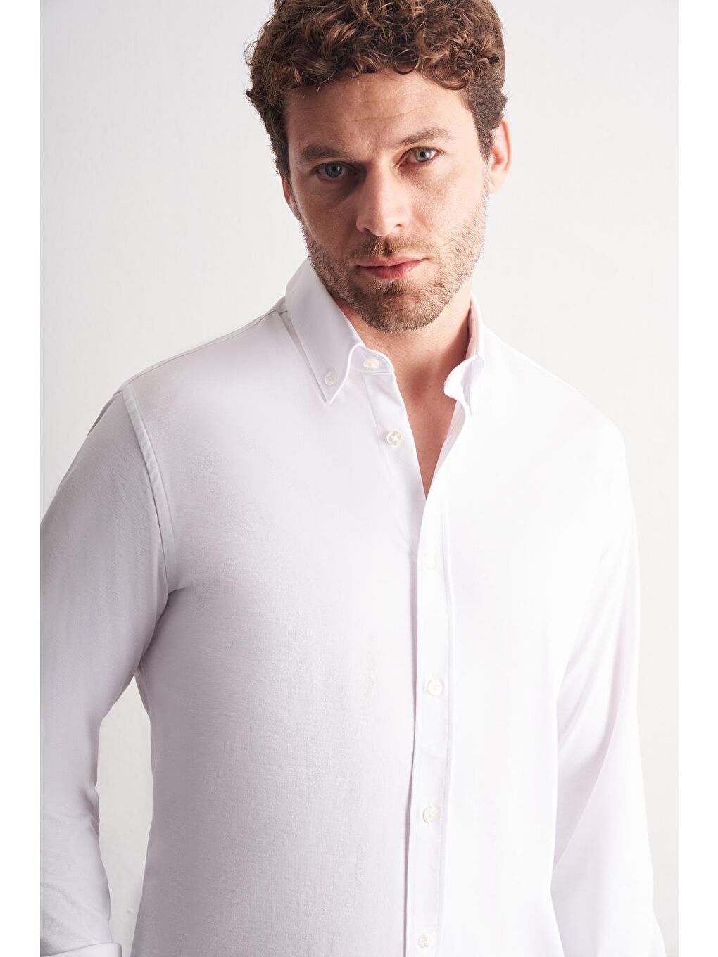 Beyaz Düğmeli Yaka Örme Uzun Kol Performans Ürün Slim Fit Esnek Gömlek 1004255270-3