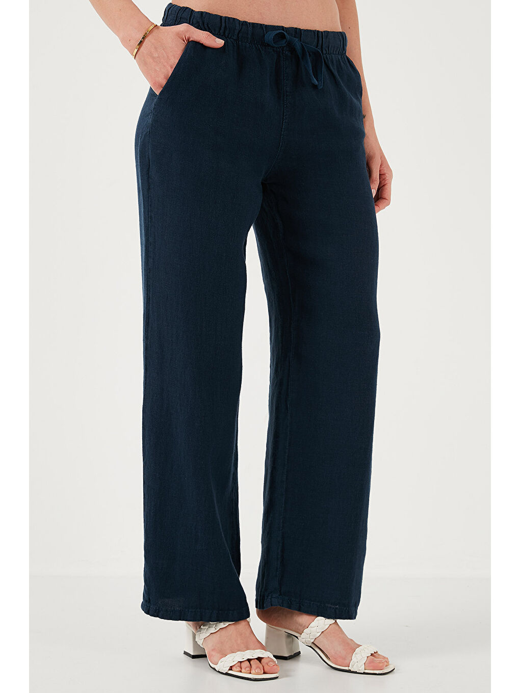 Lela Lacivert Relaxed Fit Normal Bel Geniş Paça Çift Cepli Keten Pantolon 668Yp4991 - 1