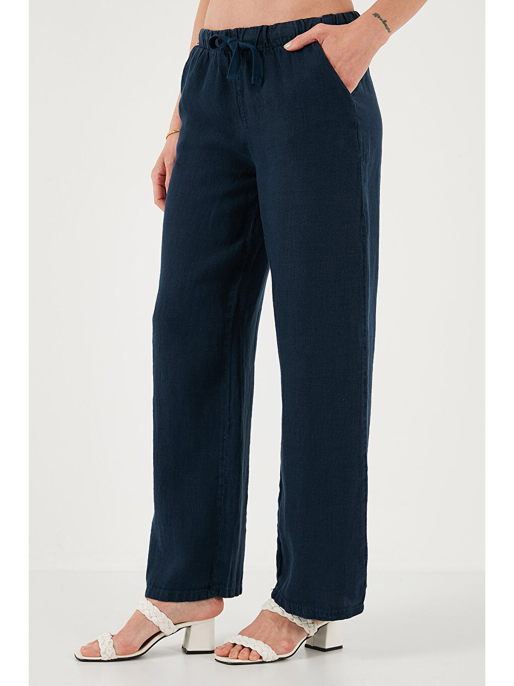 Lela Lacivert Relaxed Fit Normal Bel Geniş Paça Çift Cepli Keten Pantolon 668Yp4991 - 4