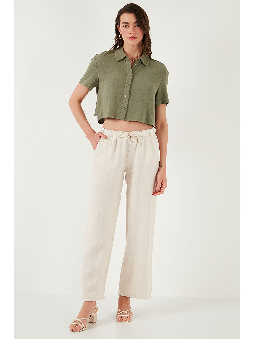 Bej Relaxed Fit Normal Bel Geniş Paça Çift Cepli Keten Pantolon 668Yp4991-3