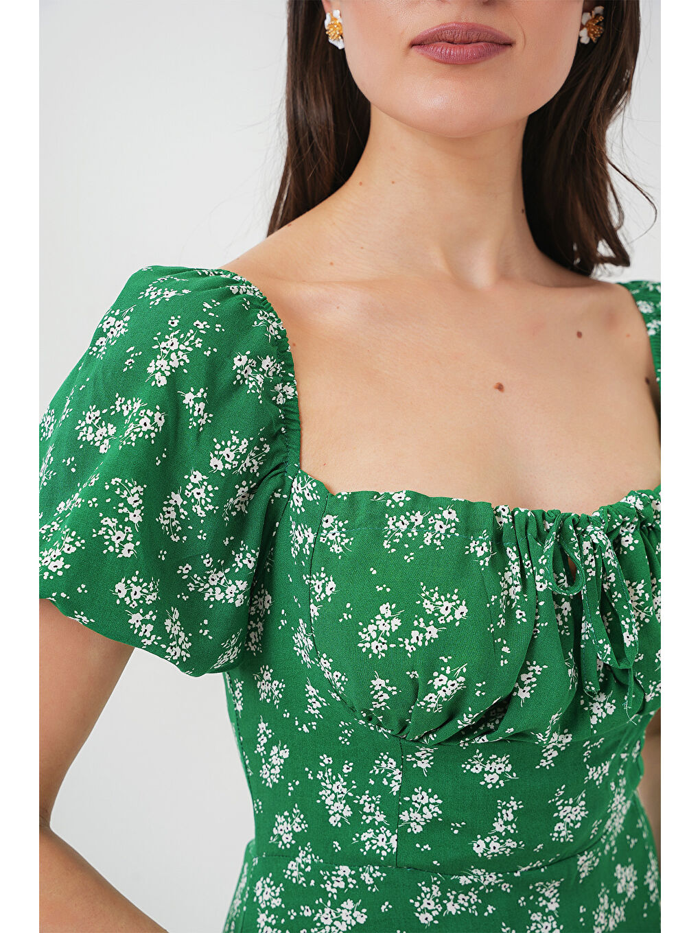 2387 Yırtmaç Detaylı Elbise - Zümrüt Yeşili-4