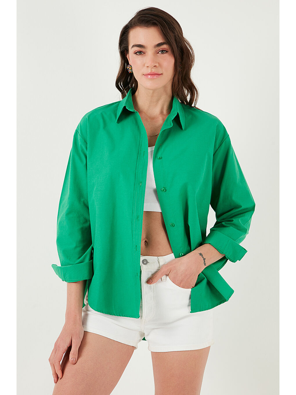 Yeşil Pamuklu Regular Fit Önü Kısa Arkası Uzun Oval Kesim Gömlek Cf25S163867-3