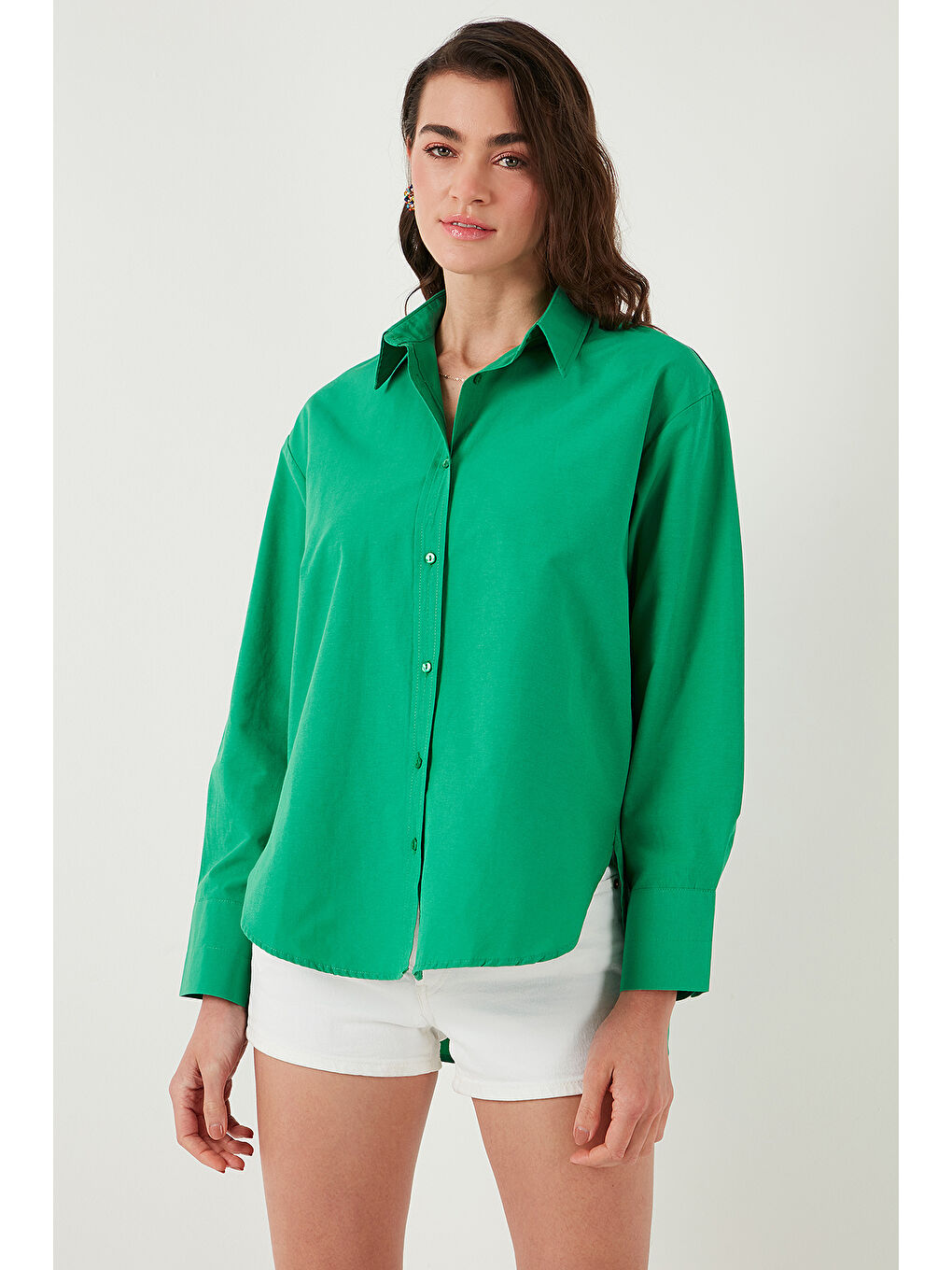 Yeşil Pamuklu Regular Fit Önü Kısa Arkası Uzun Oval Kesim Gömlek Cf25S163867-5