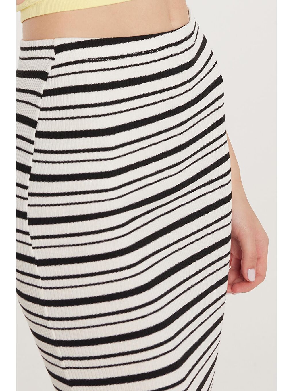 Karışık Kadın Slim Fit Viskon Çizgili Normal Bel Etek-2