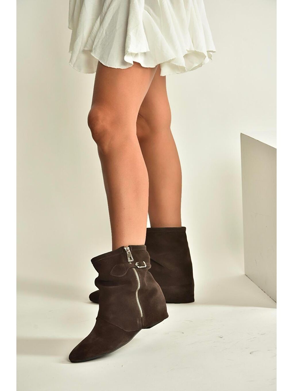 Kahverengi Kadın Bot V380614202-1