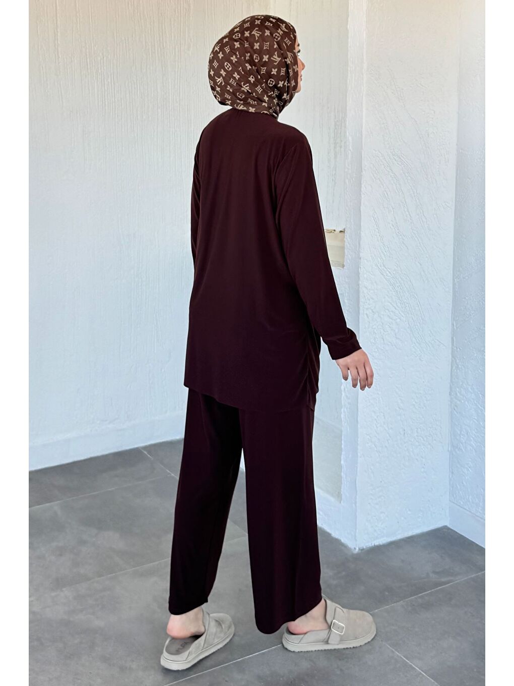Kahverengi Bel Lastikli Pantolon Gold Tokalı Tunik Tesettür İkili Takım-3