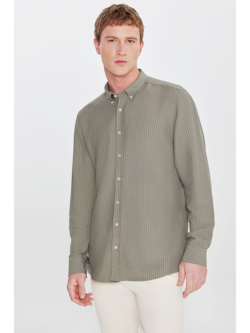 Erkek Haki Tailored Slim Fit Dar Kesim Düğmeli Yaka Gofre Desenli Travel Gömlek-2