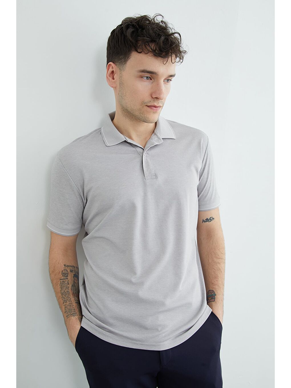 Gri Ribanalı Polo Yaka Tişört-1
