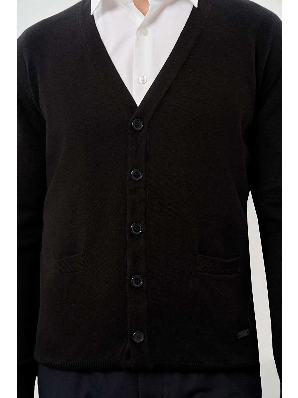 Siyah Uzun Kol Örme V Yaka Comfort Fit Rahat Kesim Klasik Triko-3