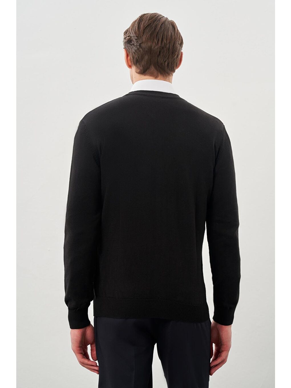 Siyah Uzun Kol Örme V Yaka Comfort Fit Rahat Kesim Klasik Triko-4