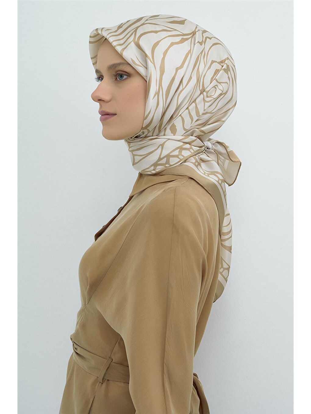 Bej Saf İpek Twill Eşarp 9511D 02-2