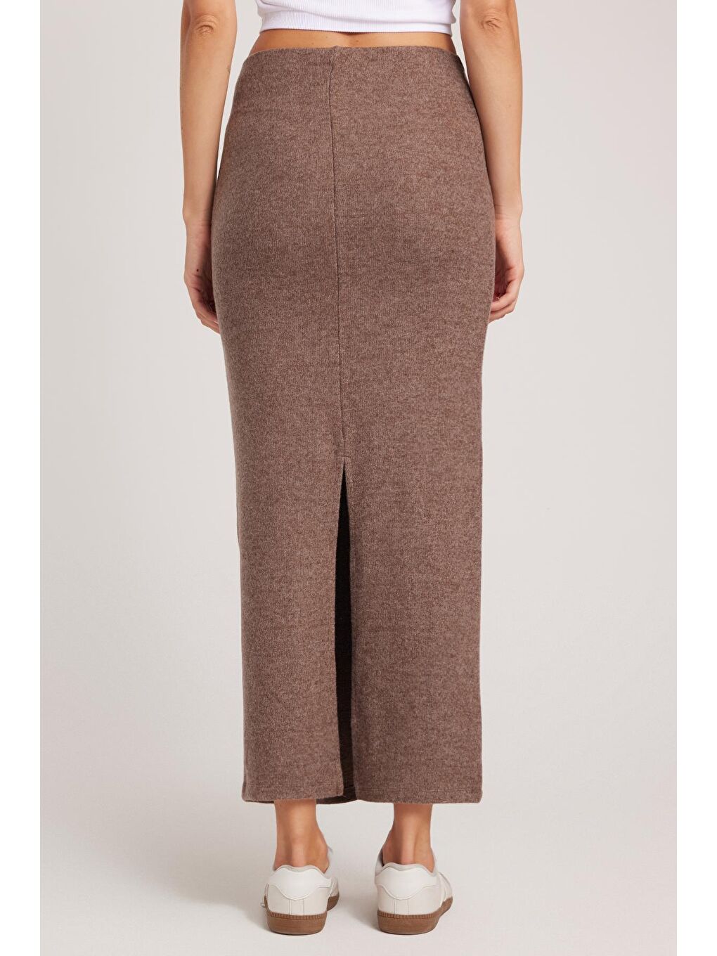 Kadın Slim Fit Dar Kesim Yırtmaçlı Kahverengi Etek-6