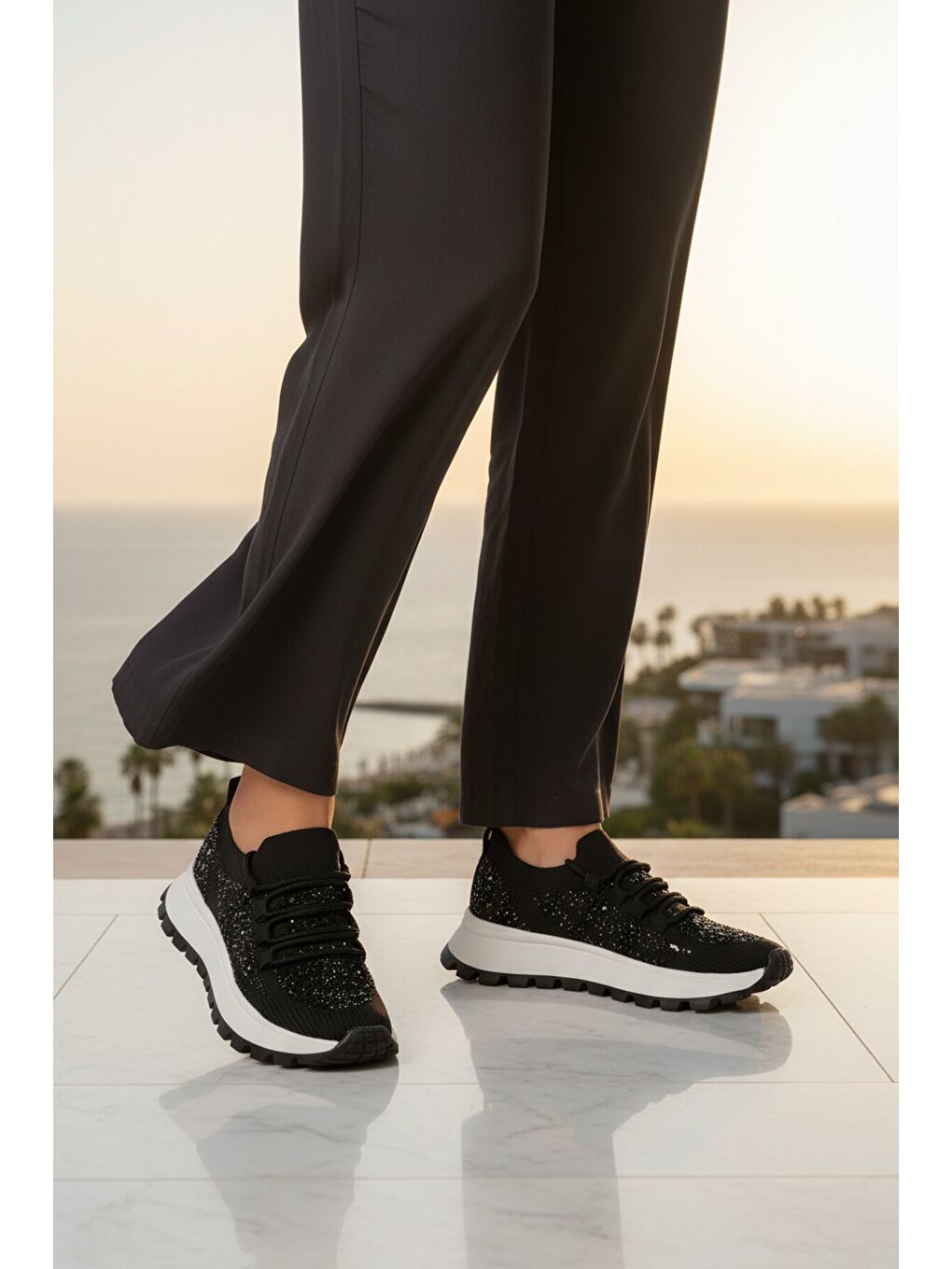 Siyah Fileli Hafif Taş İşlemeli Kadın Casual Ayakkabı 451161 Z-2