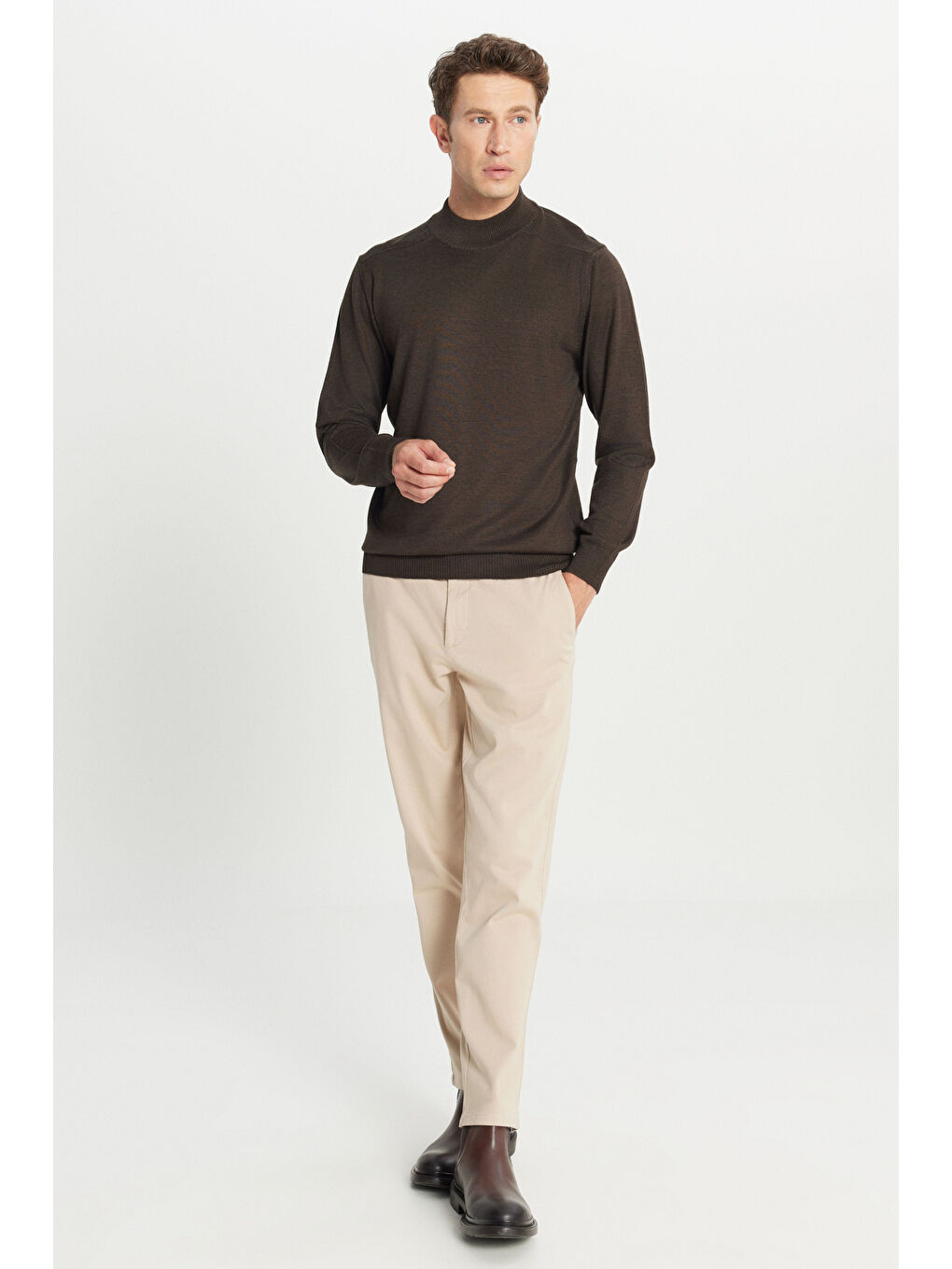 Erkek Kahverengi Yünlü Standart Fit Normal Kesim Yarım Balıkçı Yaka Basic Triko Kazak-1