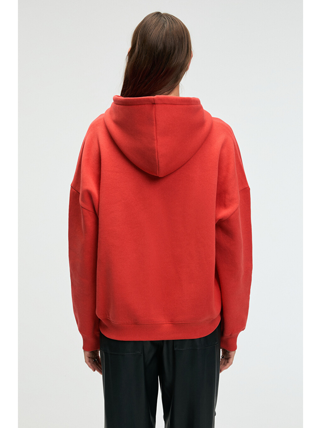 Clarıe Kadın Organik Pamuklu Oversize Kanguru Cepli Kapüşonlu Kırmızı Sweatshirt-6
